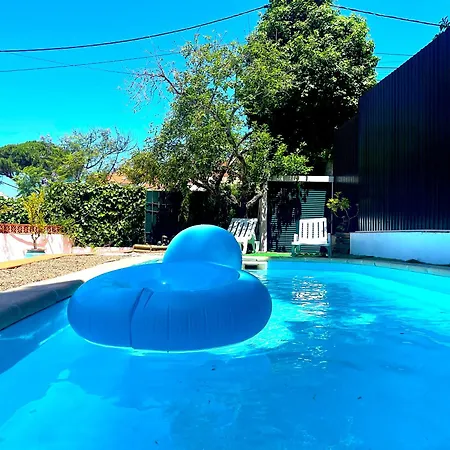 With Swimming Pool Apartmán Sesimbra